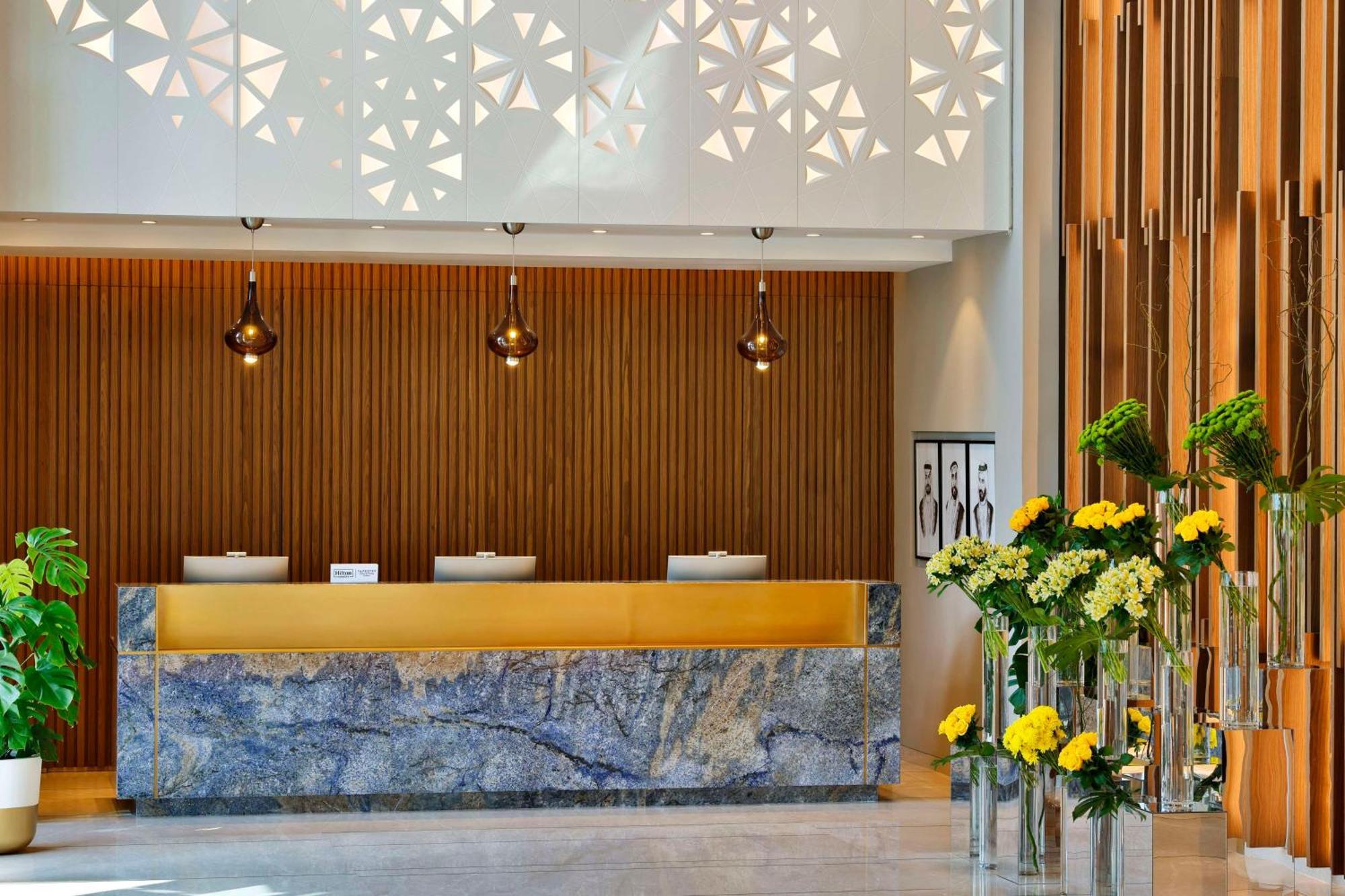 Tumbi West Palm Beach Hotel Dubai,Tapestry Collection Hilton Exterior foto